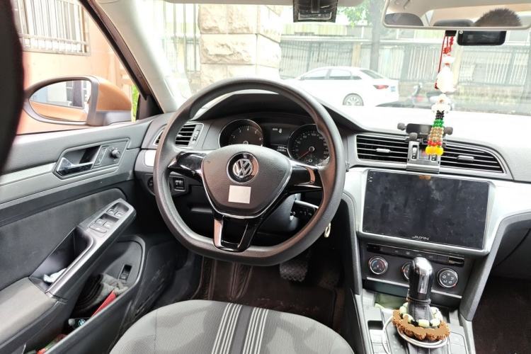Used Volkswagen Lamando 2015 230TSI DSG Fashion Edition Steering Wheel