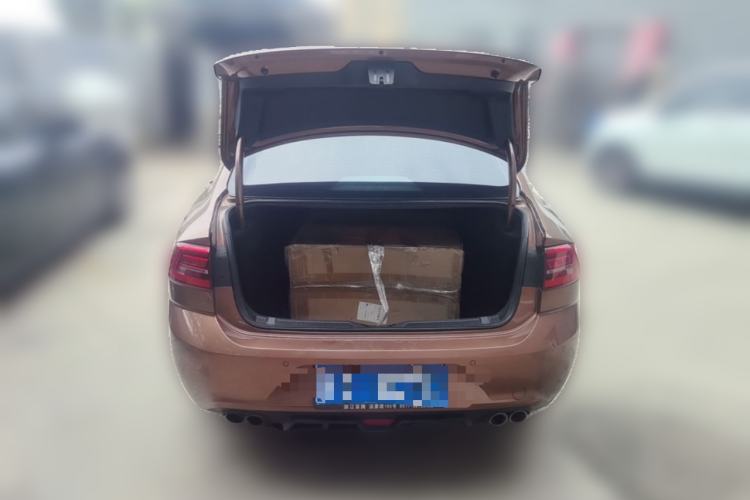 Used Volkswagen Lamando 2015 330TSI DSG Comfort Edition Trunk