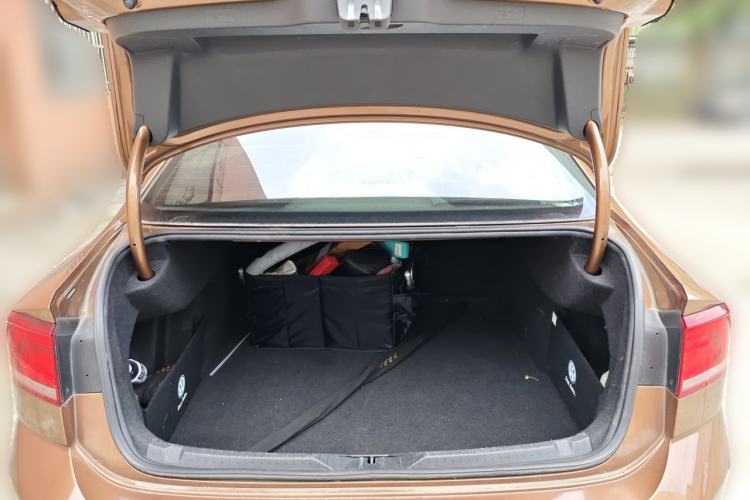 Used Volkswagen Lamando 2015 230TSI DSG Fashion Edition Trunk