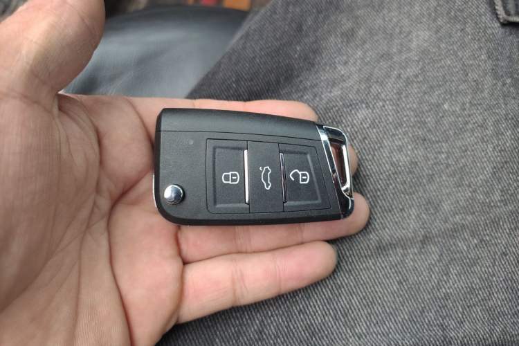 Used Volkswagen Lamando 2015 280TSI DSG Comfort Edition Vehicle Key