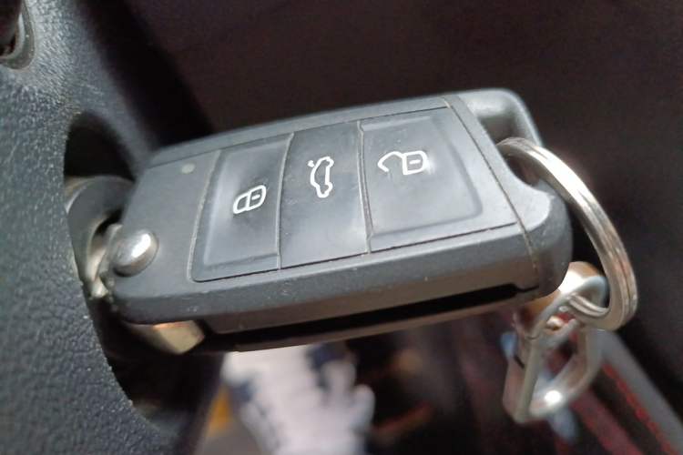 Used Volkswagen Lamando 2015 280TSI DSG Comfort Edition Vehicle Key