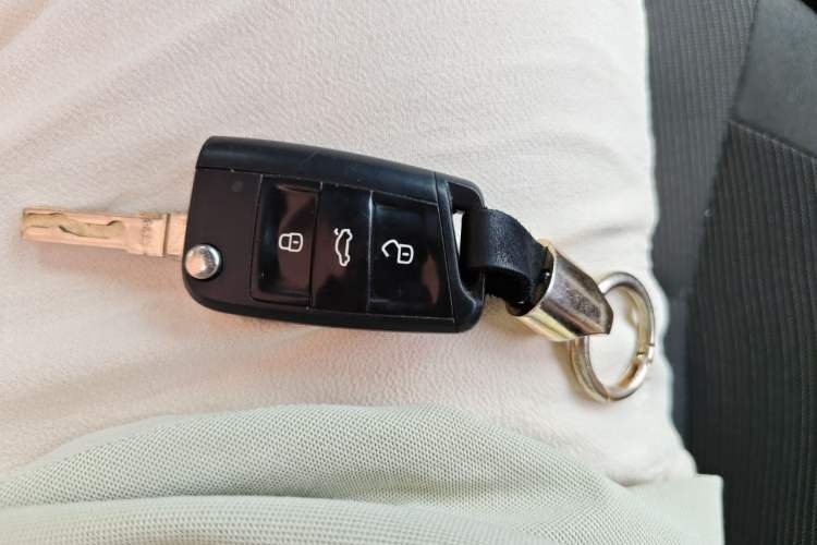 Used Volkswagen Lamando 2015 230TSI DSG Fashion Edition Vehicle Key