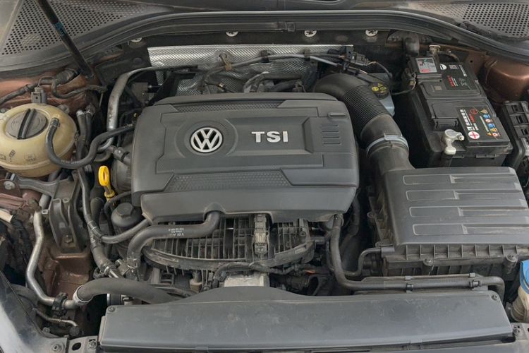 Used Volkswagen Lamando 2015 330TSI DSG Luxury Edition Engine Bay