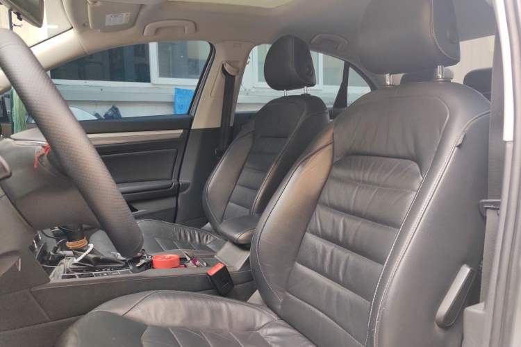 Used Volkswagen Lamando 2015 280TSI DSG Comfort Edition Left Front Seat
