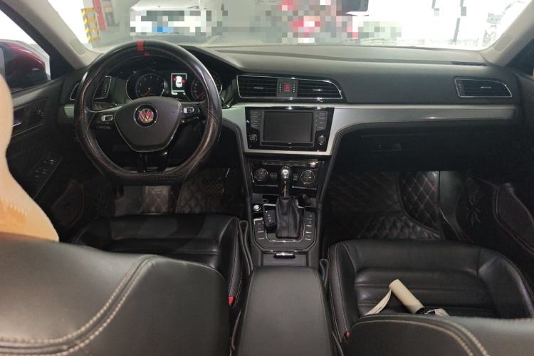 Used Volkswagen Lamando 2015 330TSI DSG Luxury Edition Center Console