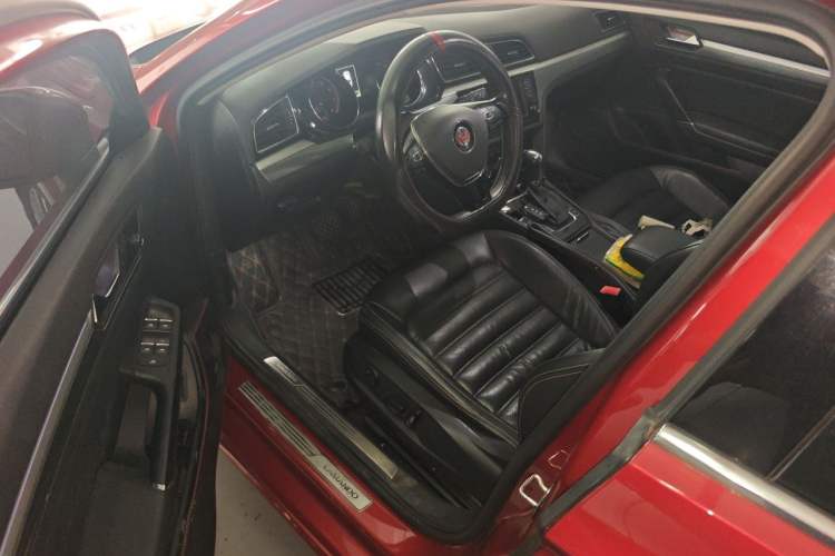 Used Volkswagen Lamando 2015 330TSI DSG Luxury Edition Driver Seat