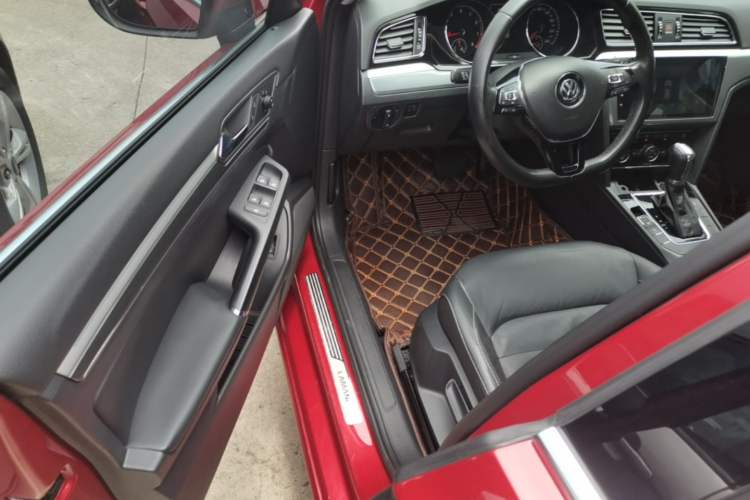 Used Volkswagen Lamando 2015 330TSI DSG Comfort Edition Driver Seat