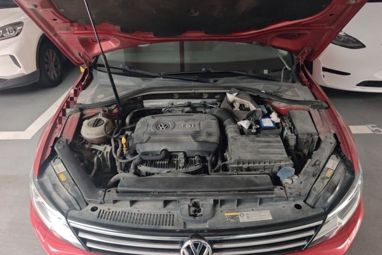 Used Volkswagen Lamando 2015 330TSI DSG Luxury Edition Engine Bay