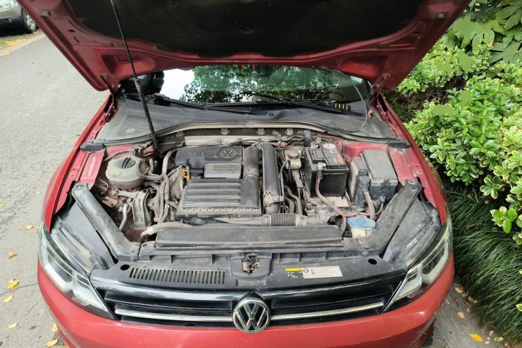 Used Volkswagen Lamando 2015 230TSI DSG Fashion Edition Engine Bay