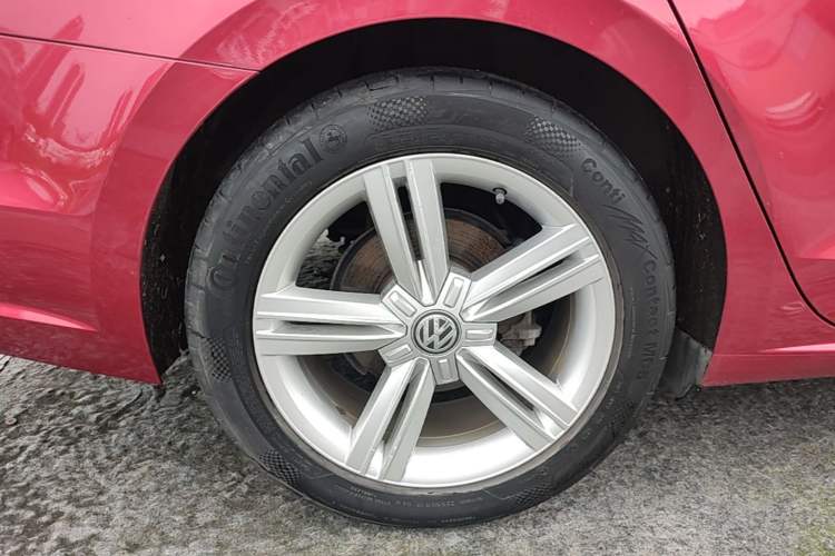 Used Volkswagen Lamando 2015 330TSI DSG Comfort Edition Exterior 5