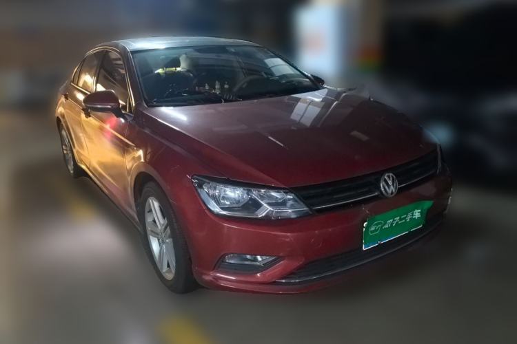 Used Volkswagen Lamando 2015 280TSI DSG Comfort Edition Front Right 45 Deg