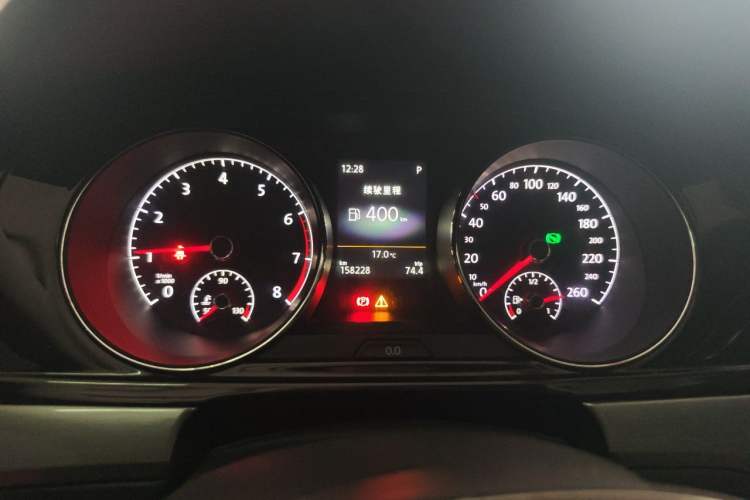 Used Volkswagen Lamando 2015 330TSI DSG Luxury Edition Instrument Cluster