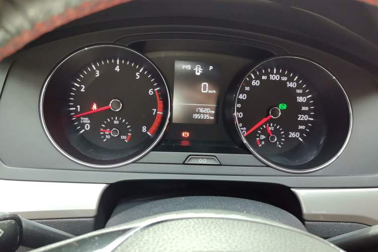 Used Volkswagen Lamando 2015 230TSI DSG Fashion Edition Instrument Cluster