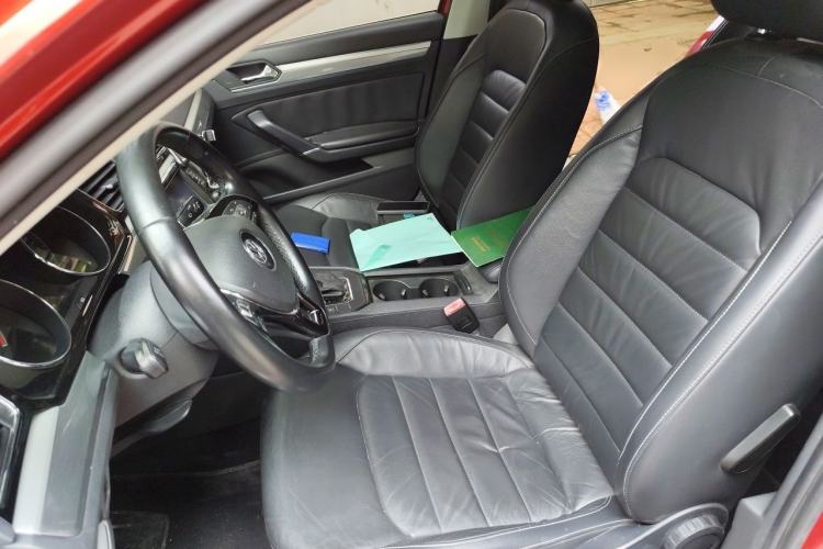 Used Volkswagen Lamando 2015 280TSI DSG Comfort Edition Left Front Seat