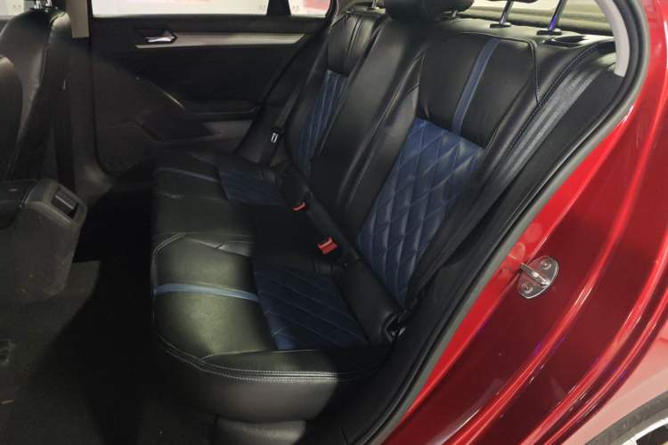 Used Volkswagen Lamando 2015 230TSI DSG Fashion Edition Left Rear Seat