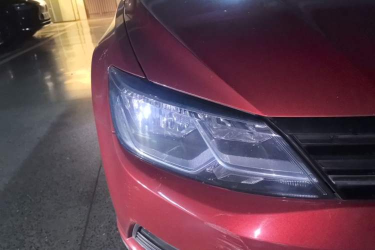 Used Volkswagen Lamando 2015 280TSI DSG Comfort Edition Right Front Headlight