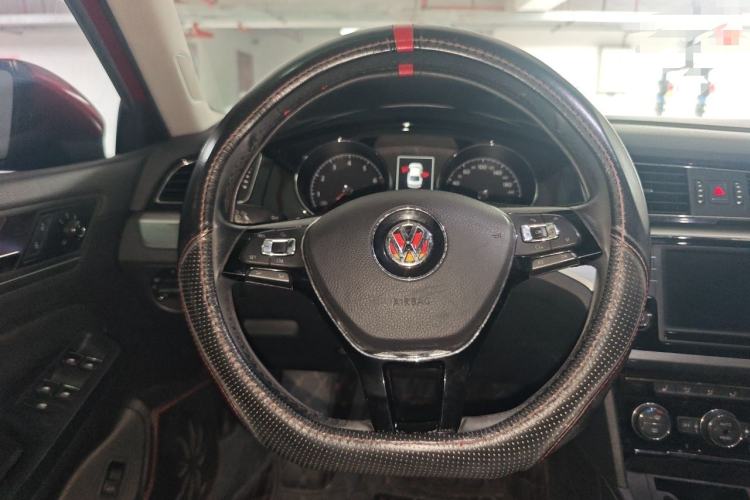 Used Volkswagen Lamando 2015 330TSI DSG Luxury Edition Steering Wheel