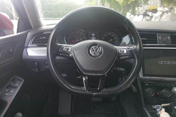 Used Volkswagen Lamando 2015 330TSI DSG Comfort Edition Steering Wheel