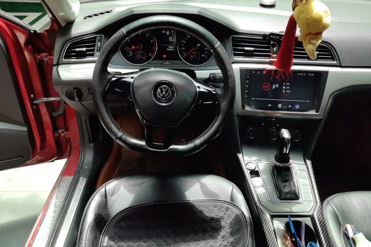 Used Volkswagen Lamando 2015 230TSI DSG Fashion Edition Steering Wheel
