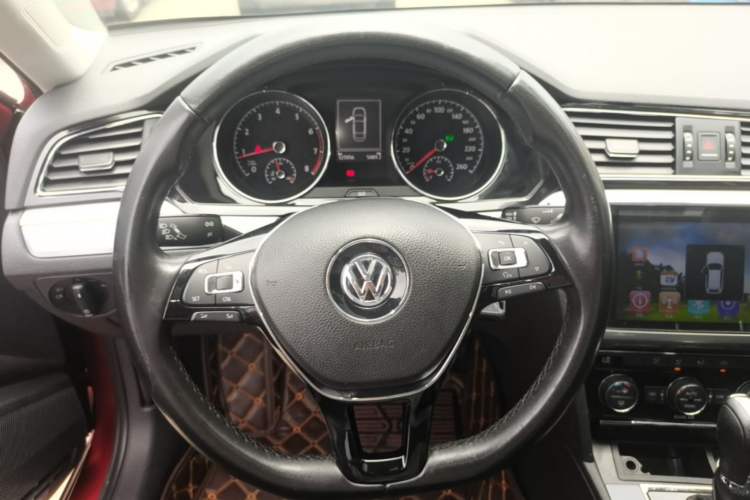 Used Volkswagen Lamando 2015 330TSI DSG Comfort Edition Steering Wheel