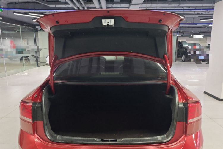 Used Volkswagen Lamando 2015 230TSI DSG Fashion Edition Trunk