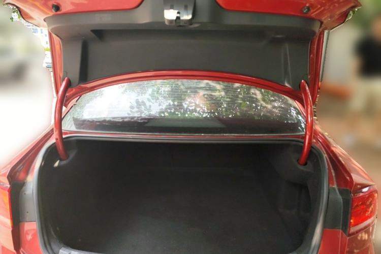 Used Volkswagen Lamando 2015 280TSI DSG Comfort Edition Trunk