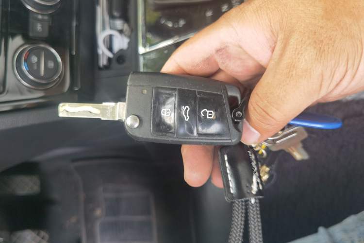 Used Volkswagen Lamando 2015 330TSI DSG Comfort Edition Vehicle Key