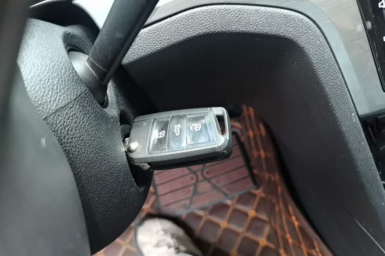 Used Volkswagen Lamando 2015 330TSI DSG Comfort Edition Vehicle Key