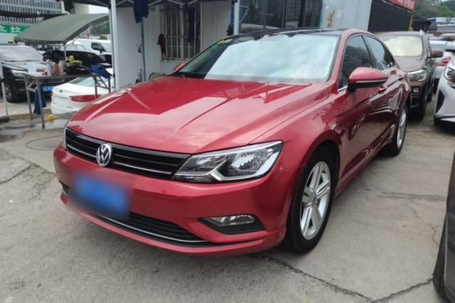 Ojetý Volkswagen Lamando 2015 330TSI DSG Comfort Edition