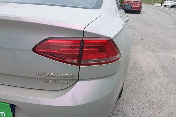 Used Volkswagen Lamando 2015 230TSI DSG Fashion Edition Right Rear Taillight