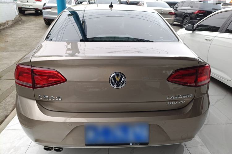 Used Volkswagen Lamando 2015 280TSI DSG Luxury Edition Exterior 4