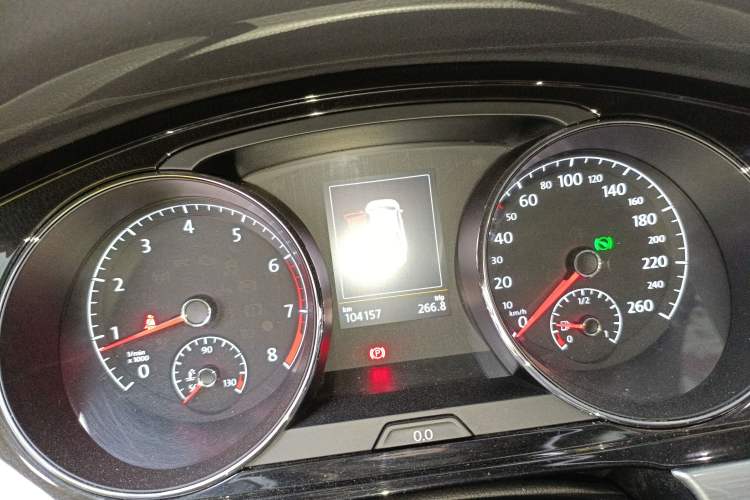 Used Volkswagen Lamando 2015 280TSI DSG Luxury Edition Instrument Cluster