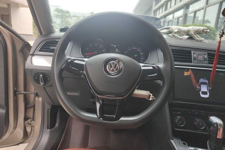 Used Volkswagen Lamando 2015 230TSI DSG Fashion Edition Steering Wheel