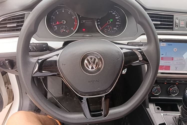 Used Volkswagen Lamando 2015 230TSI DSG Fashion Edition Steering Wheel