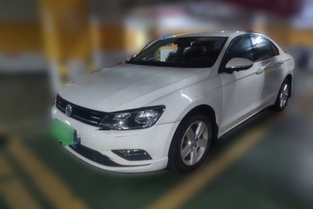 Ojetý Volkswagen Lamando 2015 230TSI DSG Fashion Edition