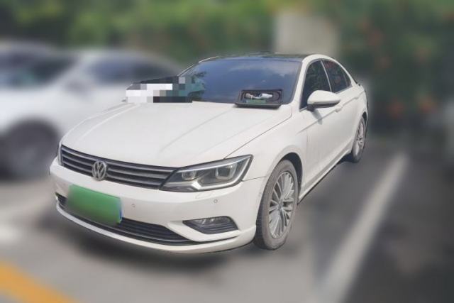 Ojetý Volkswagen Lamando 2015 280TSI DSG Luxury Edition