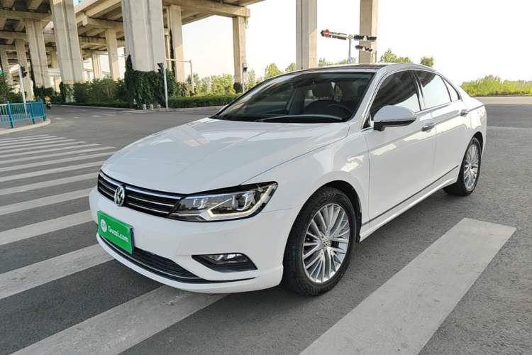 Used Volkswagen Lamando 2015 330TSI DSG Luxury Edition Guazi used car, China used car export, Used car for sale, Used cars, Cheapest cars for sale