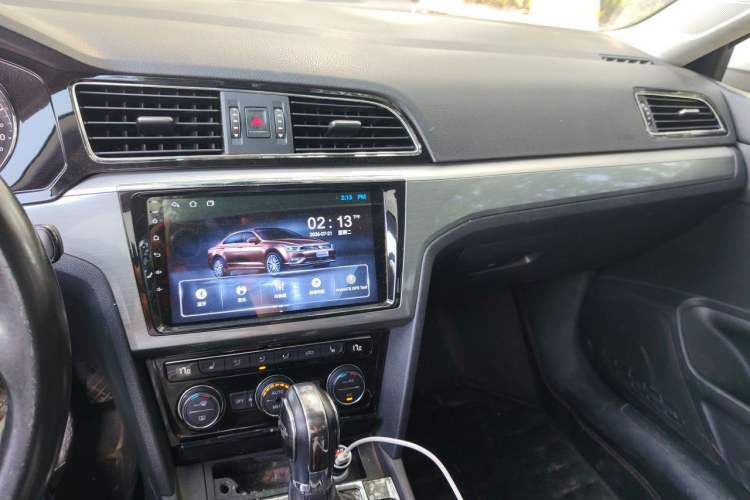 Used Volkswagen Lamando 2015 330TSI DSG Luxury Edition Audio And AC Panel