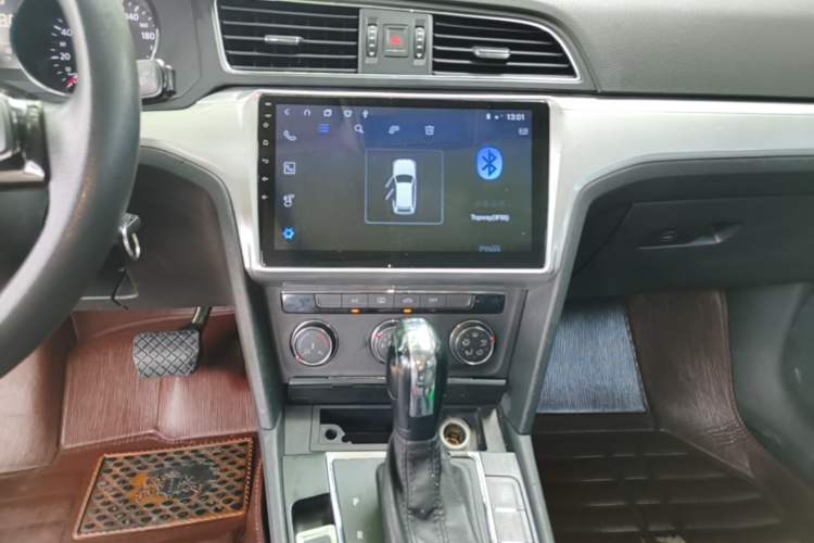 Used Volkswagen Lamando 2015 230TSI DSG Fashion Edition Audio And AC Panel