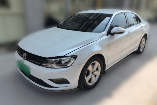 Ojetý Volkswagen Lamando 2015 230TSI DSG Fashion Edition