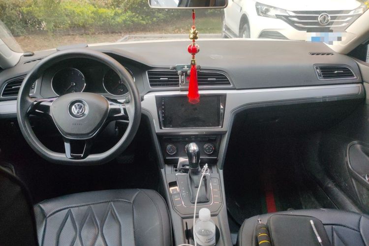 Used Volkswagen Lamando 2015 230TSI DSG Fashion Edition Center Console