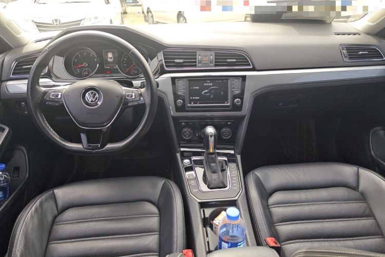 Used Volkswagen Lamando 2015 330TSI DSG Luxury Edition Center Console