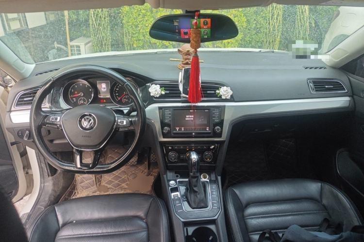 Used Volkswagen Lamando 2015 330TSI DSG Luxury Edition Center Console