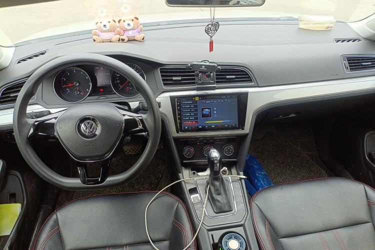 Used Volkswagen Lamando 2015 230TSI DSG Fashion Edition Center Console