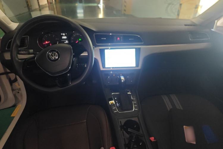 Used Volkswagen Lamando 2015 230TSI DSG Fashion Edition Center Console