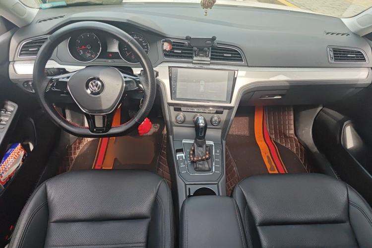 Used Volkswagen Lamando 2015 230TSI DSG Fashion Edition Center Console