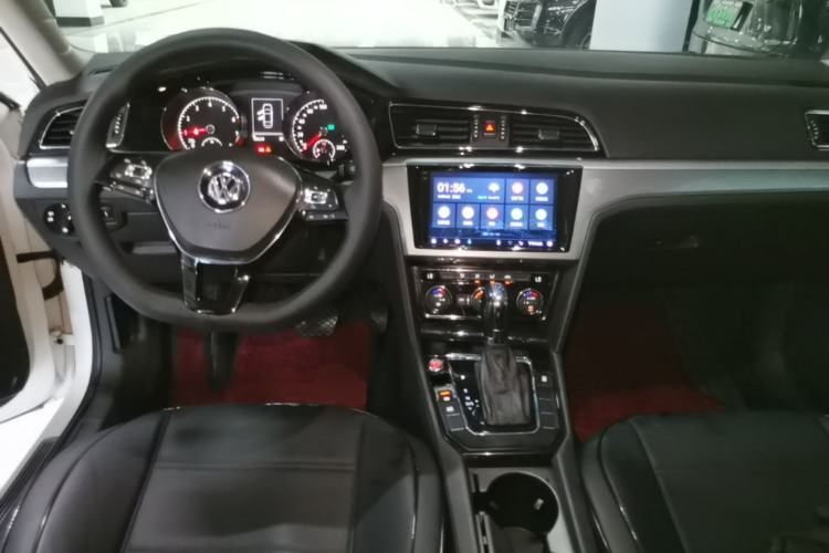 Used Volkswagen Lamando 2015 280TSI DSG Comfort Edition Center Console