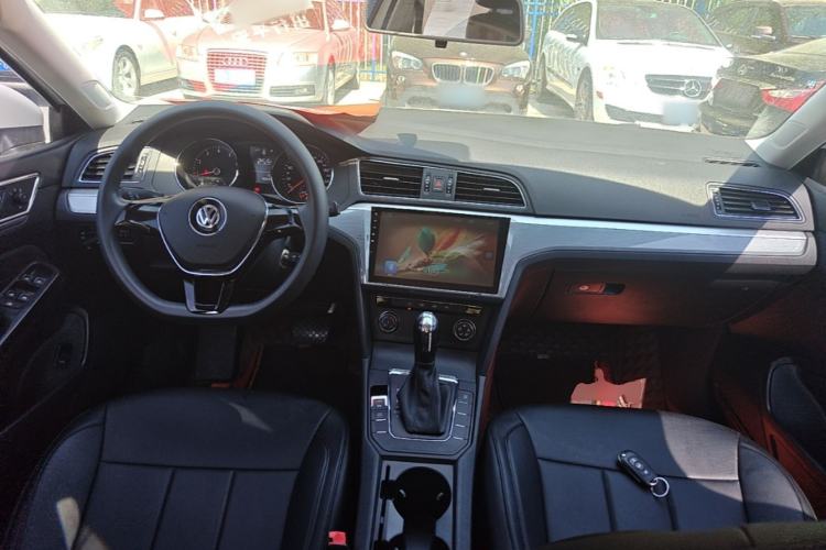 Used Volkswagen Lamando 2015 230TSI DSG Fashion Edition Center Console