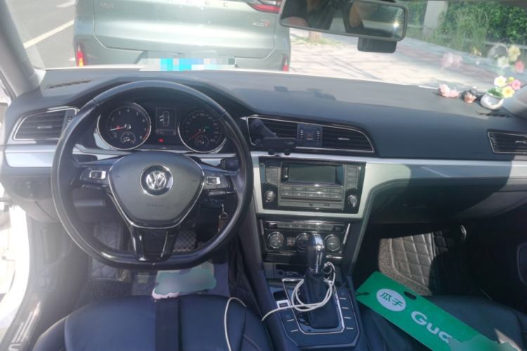 Used Volkswagen Lamando 2015 280TSI DSG Comfort Edition Center Console