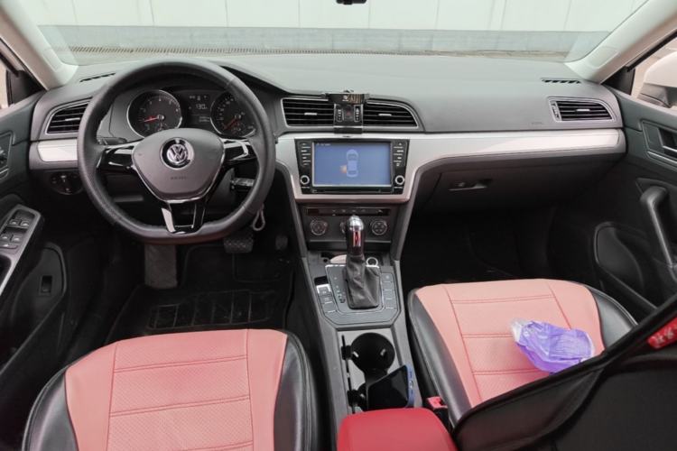 Used Volkswagen Lamando 2015 230TSI DSG Fashion Edition Center Console